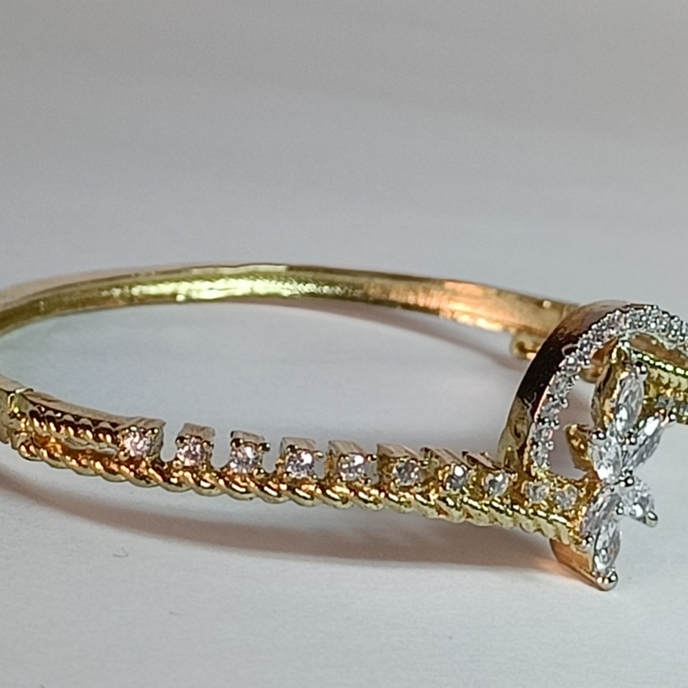 Designer Women's Kada - Picture 2 of 4